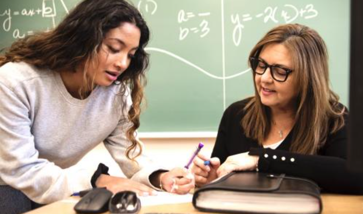 How an English Tutor in Fremont Can Help Students Excel in Language and Communication